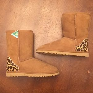 WOMAN UGG BOOTS FROM AUSTRALIA
